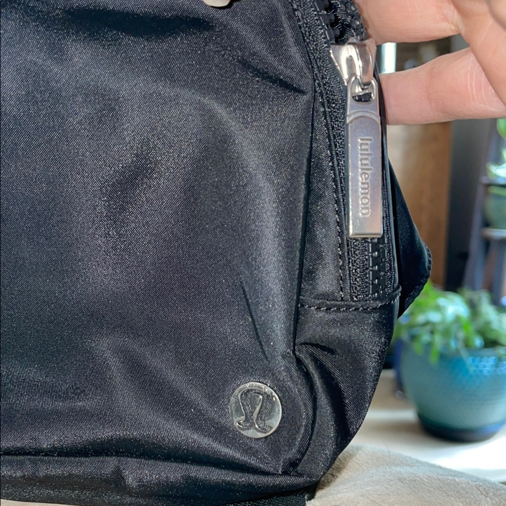 lululemon athletica Black Woman’s  Bag - Picture 2 of 11